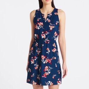 41 Hawthorn Trisha Split Neck Dress